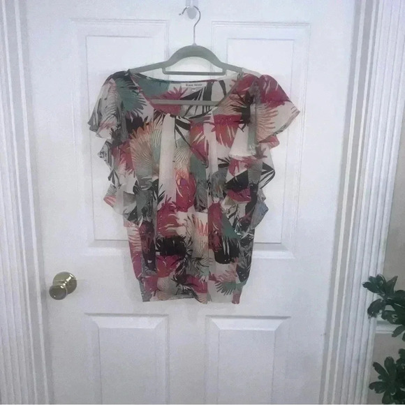 Black rain womens top w ruffled sleeves - Picture 1 of 3